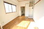 居室・リビング　※別の部屋の写真です。