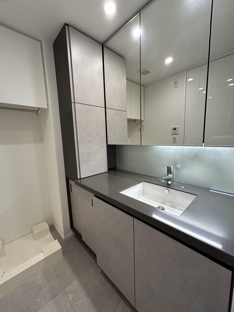 洗面設備　洗面室