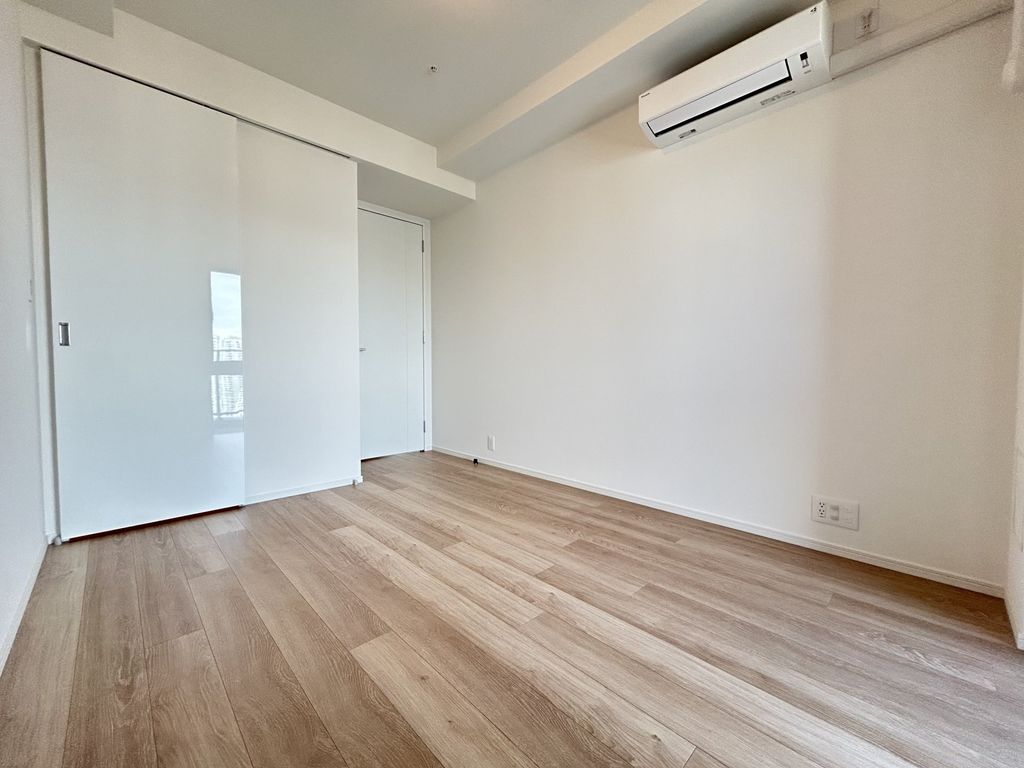 居室・リビング　洋室（約6.5帖）