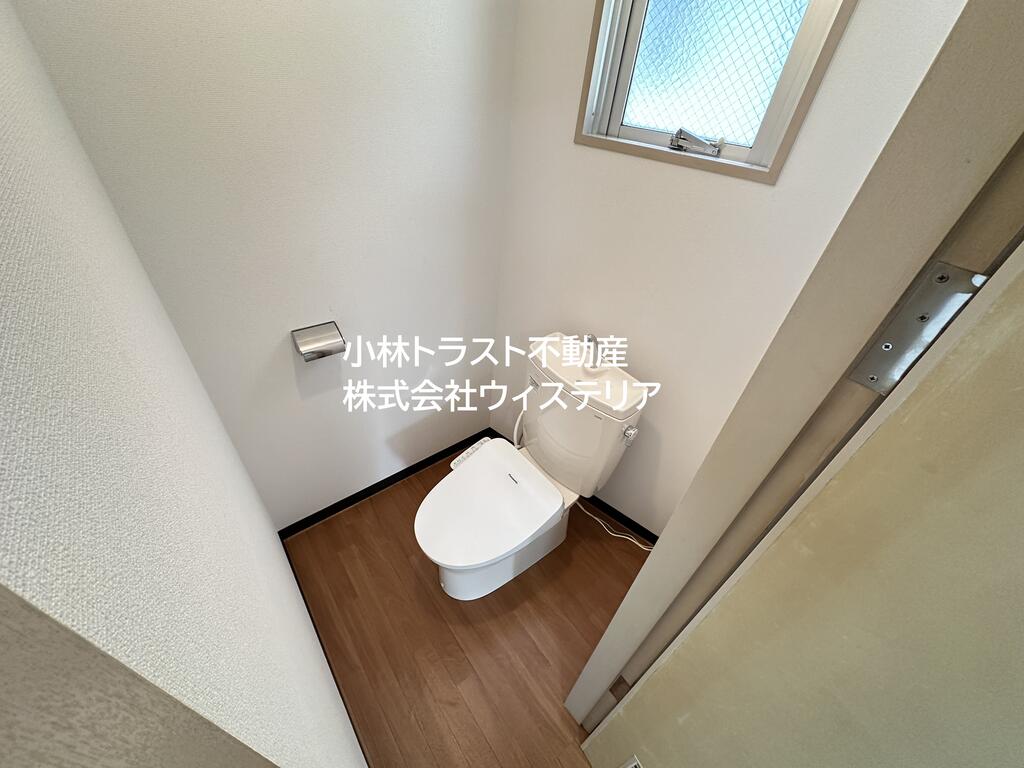 トイレ　温水洗浄暖房便座