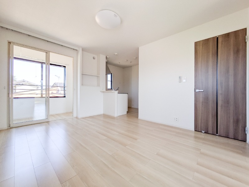 居室・リビング　図面と現状に相違がある場合には現状を優先