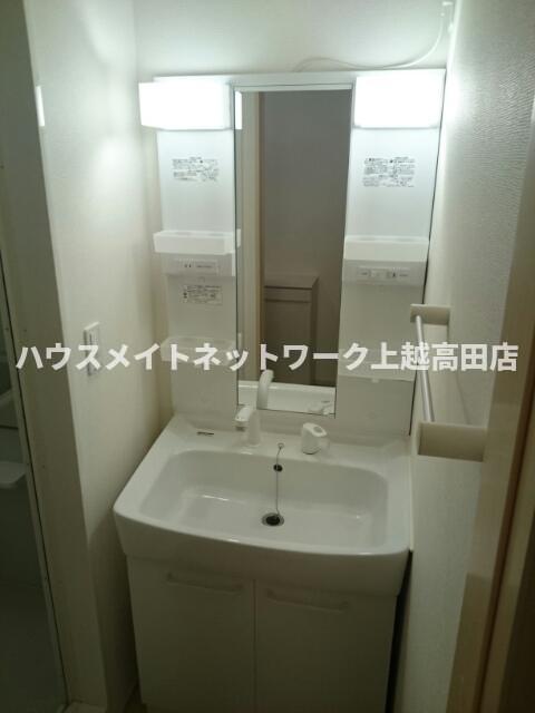 洗面設備　洗髪洗面化粧台