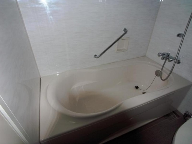 バス・シャワールーム　ホテル仕様のユニットバス