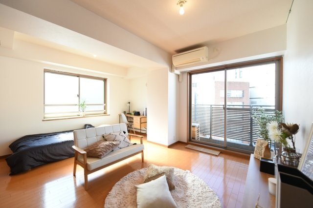 居室・リビング　角部屋2面採光