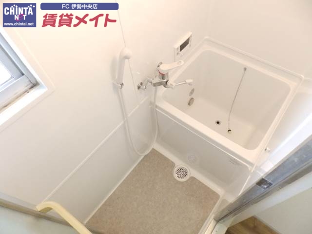 バス・シャワールーム　別部屋写真です