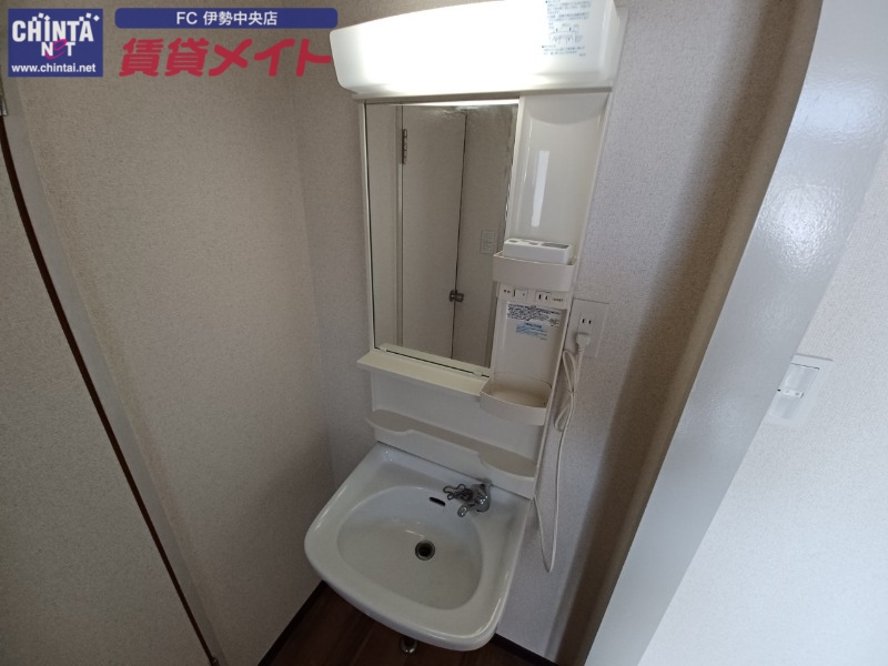 洗面設備　反転タイプ参考写真