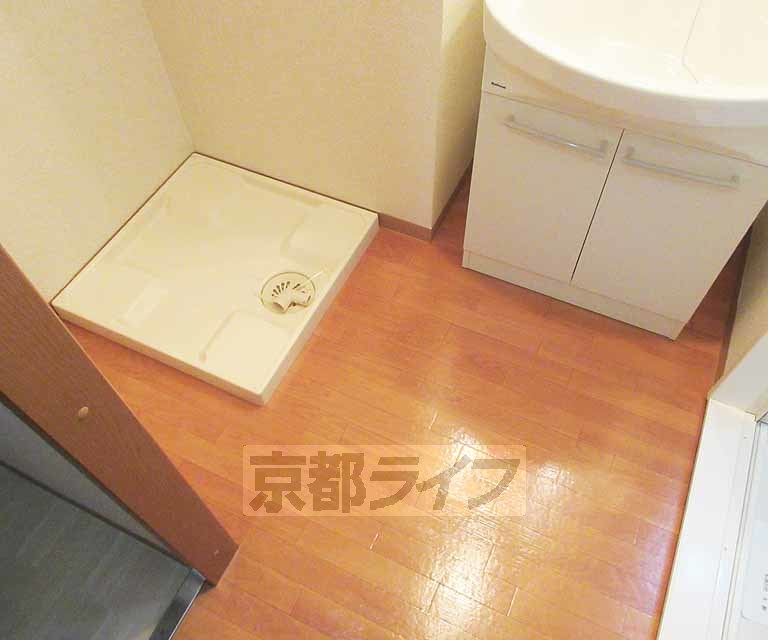 洗面設備　脱衣所も広々