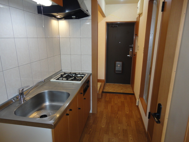 その他部屋・スペース　キッチンから玄関