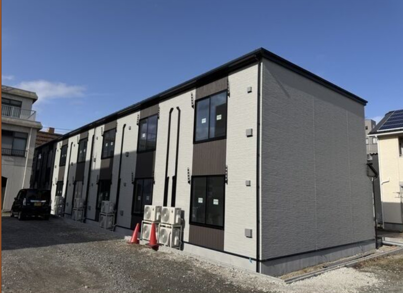 建物外観　2階建てアパート