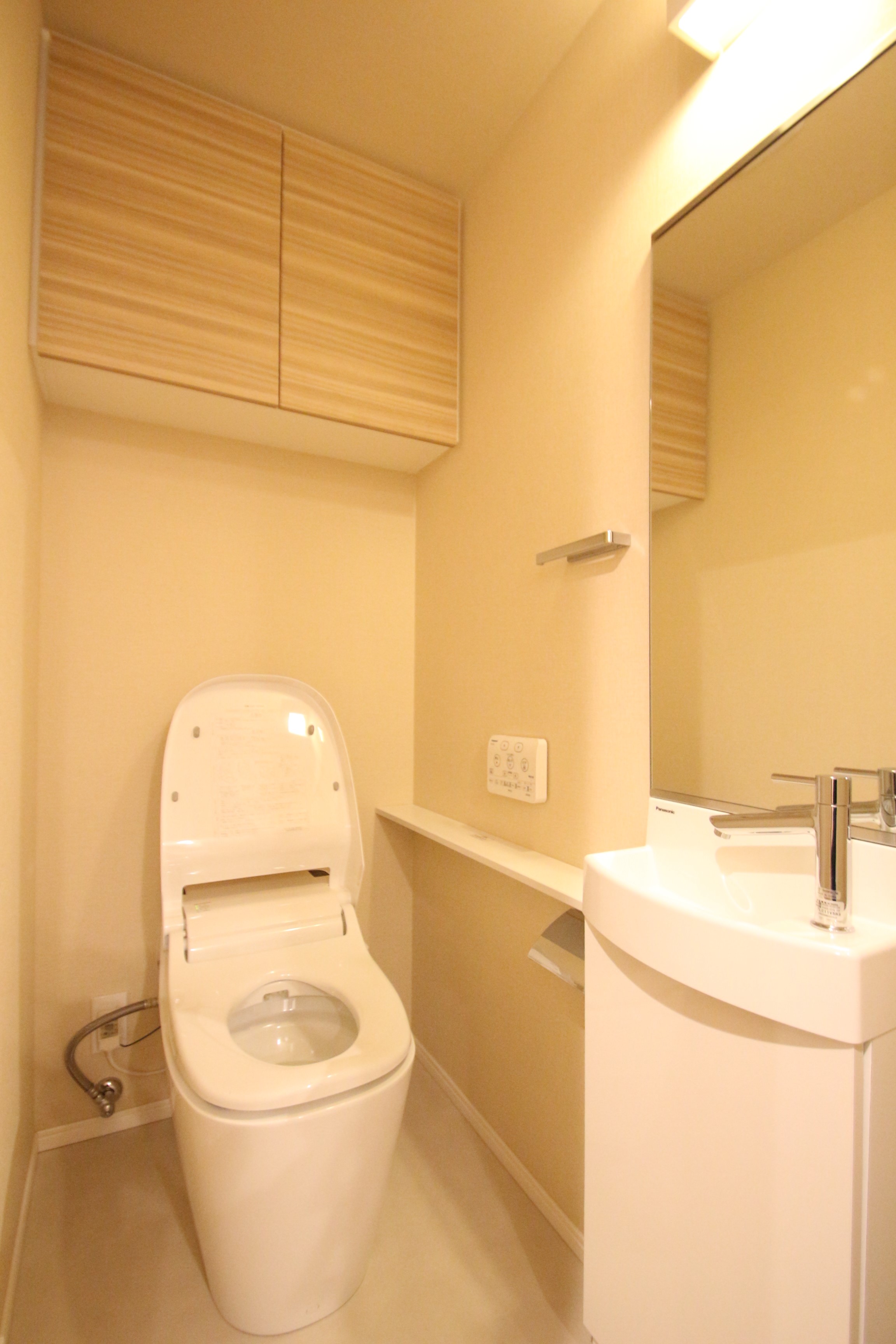 トイレ　トイレ