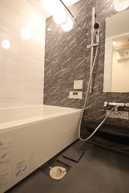 バス・シャワールーム　※別室の参考写真の為、現況優先です。