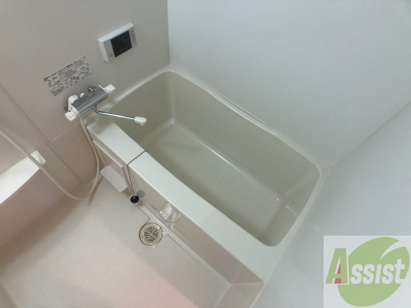 バス・シャワールーム　お風呂になります。一日の疲れを癒してくださいね。