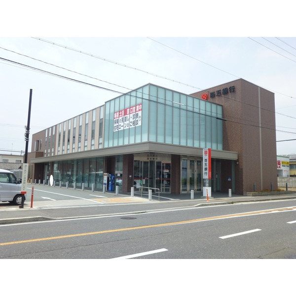 銀行　百五銀行津新町支店（銀行）まで813m