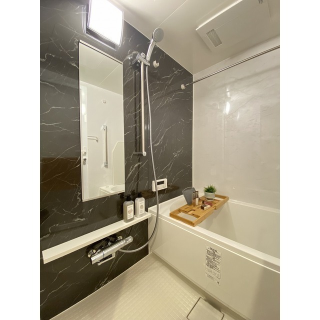 バス・シャワールーム　※家具・家電の備え付けはありません