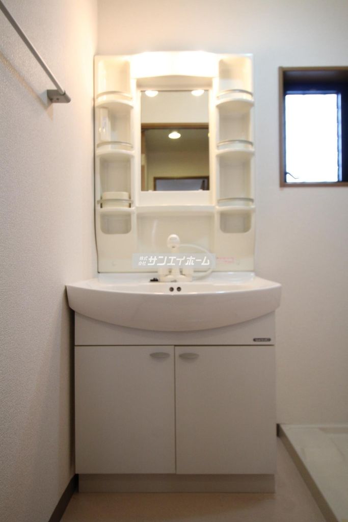 洗面設備　同仕様