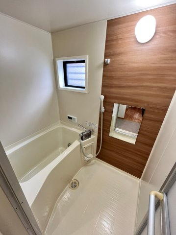 バス・シャワールーム　別号室の画像です。ご参考下さい