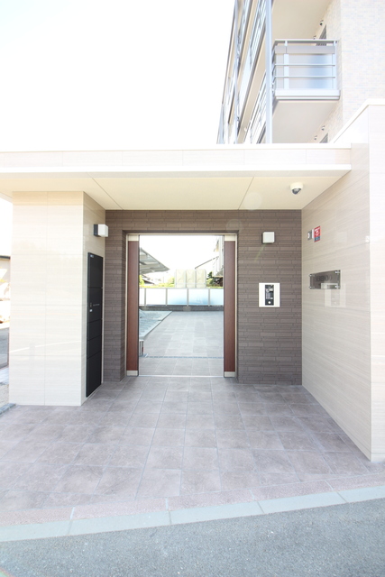 エントランス　エントランス