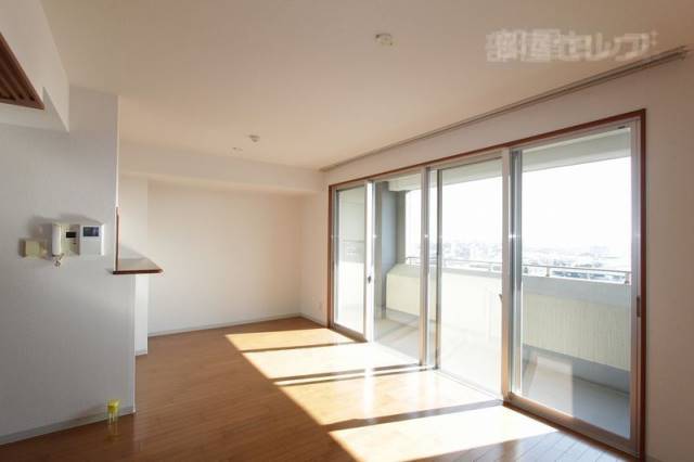 居室・リビング　日当たりも眺望も良好なＬＤＫです。