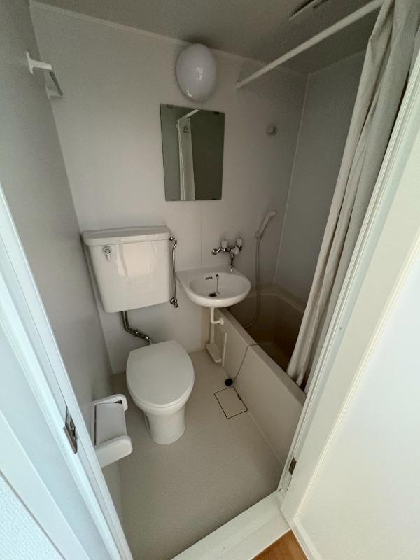 トイレ　※他部屋参考写真