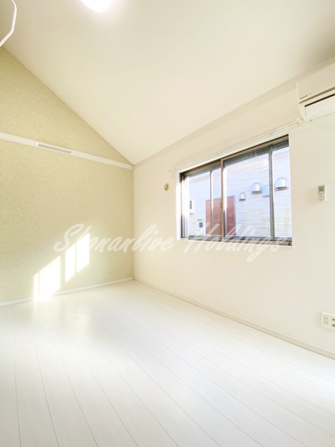 居室・リビング　広々6.2帖♪南向きで日当たり良好♪