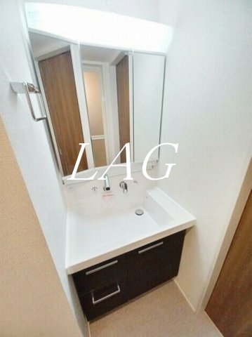 洗面設備　洗面台です。