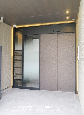 エントランス　エントランスはオートロック完備