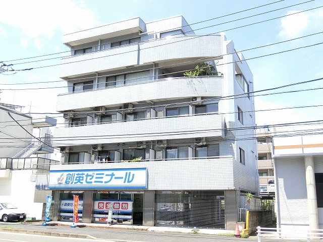 建物外観　「鶴見」駅・「綱島」駅にアクセス可能な最寄りバス停まで徒歩1