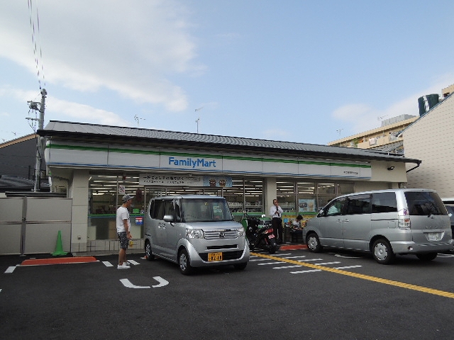 コンビニ　ファミリーマート 中立売智恵光院店（コンビニ）まで215m