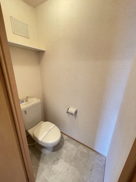 トイレ　別部屋参考写真です