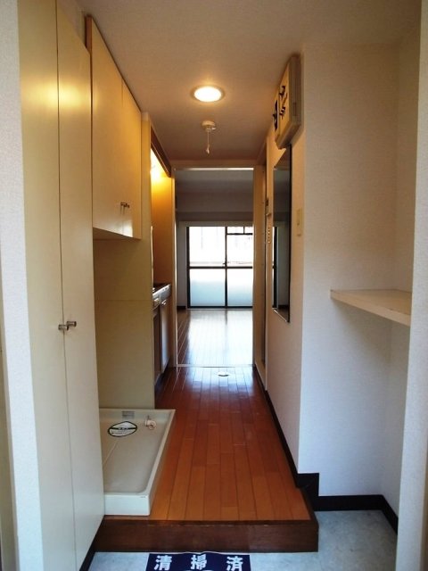 玄関　収納もある玄関です