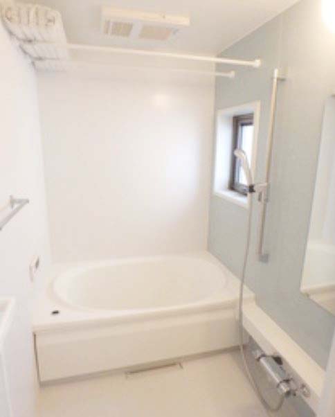 バス・シャワールーム　★ゆったりとできる広さの浴槽★