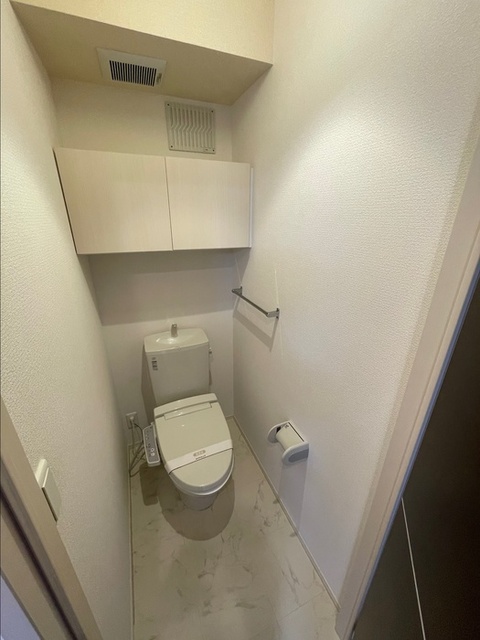 トイレ　温水洗浄暖房便座