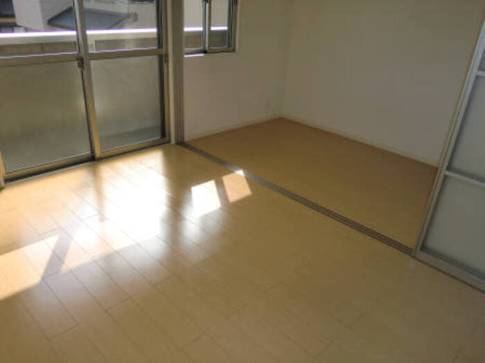 居室・リビング　居室全景(A棟2 3 5号室)