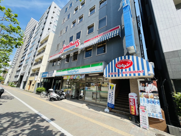 飲食店　ジョナサン（飲食店）まで10m