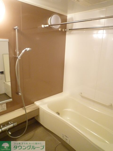 バス・シャワールーム　Eタイプ2010年2月撮影 同タイプ208号室の写真です。