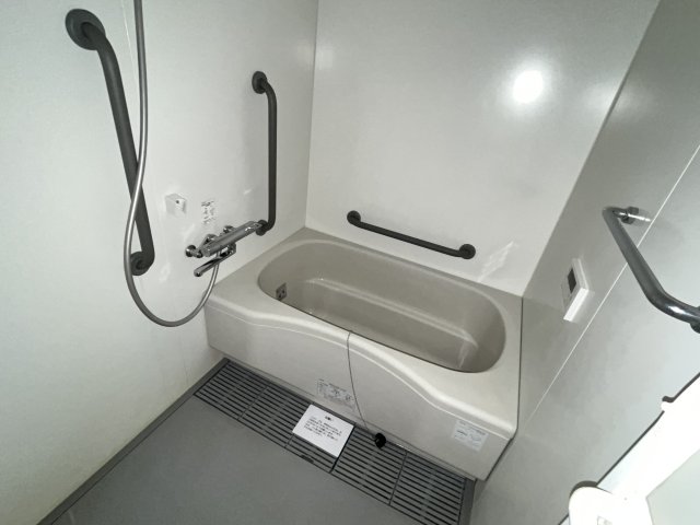 バス・シャワールーム　※代表的な室内参考写真です。