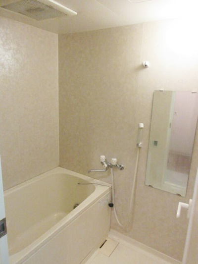 バス・シャワールーム　【安心のセキュリティ完備♪】角部屋2面採光の明るいお部屋！