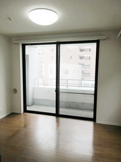 居室・リビング　【安心のセキュリティ完備♪】角部屋2面採光の明るいお部屋！