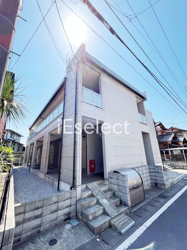 建物外観　近くにコンビニあり便利な立地