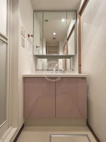 洗面設備　ビューネなんば　独立洗面所