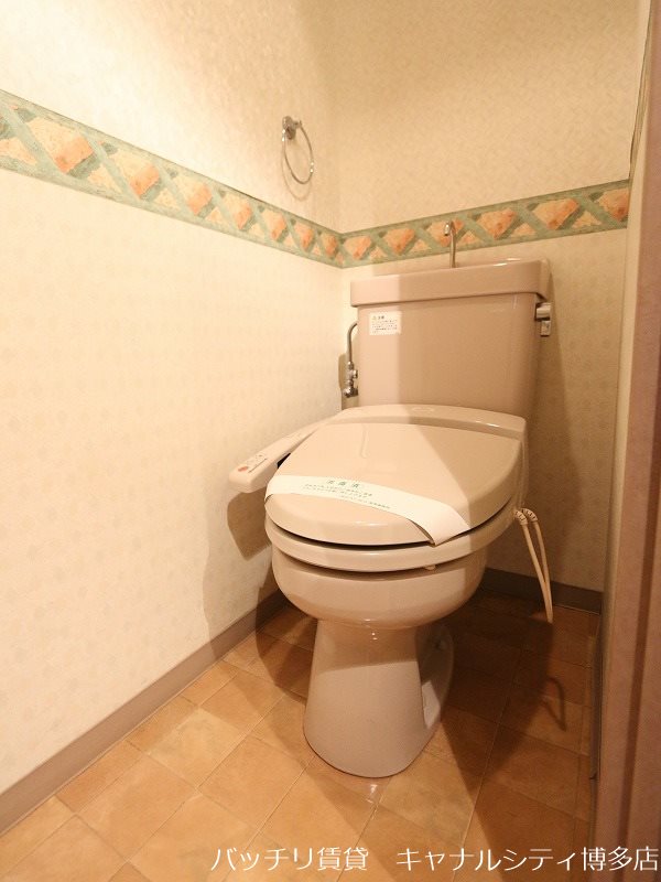 トイレ　※同型タイプの為現状優先