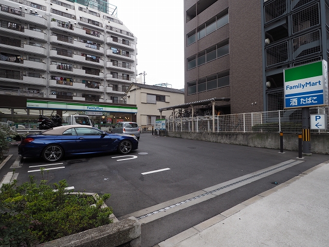 コンビニ　ファミリーマート 西五反田六丁目店（コンビニ）まで410m