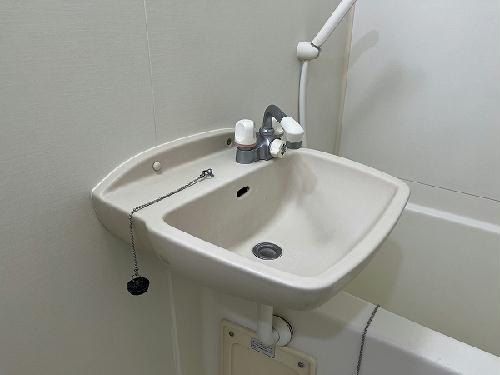 洗面設備　異なる場合は現況を優先致します。