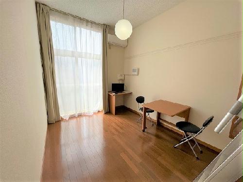 居室・リビング　設備・使用が異なる為、現状を維持します。