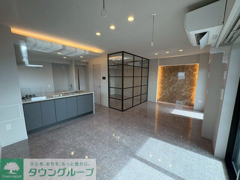 居室・リビング　エントランス