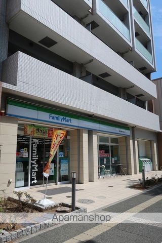 コンビニ　ファミリーマート（コンビニ）まで310m