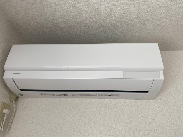 その他設備　洋室６帖にエアコンが付いています。２４時間緊急対応受付無料♪