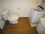 トイレ　３帖もあるトイレ兼洗面・脱衣所です。