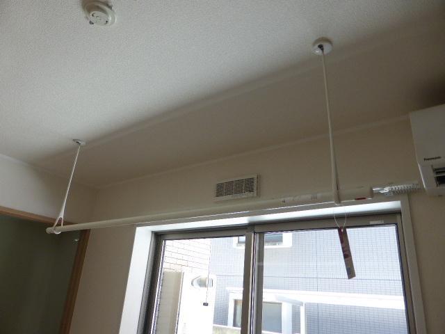 その他　室内物干し機