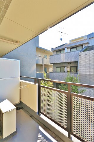 バルコニー　参考写真（同物件別部屋）
